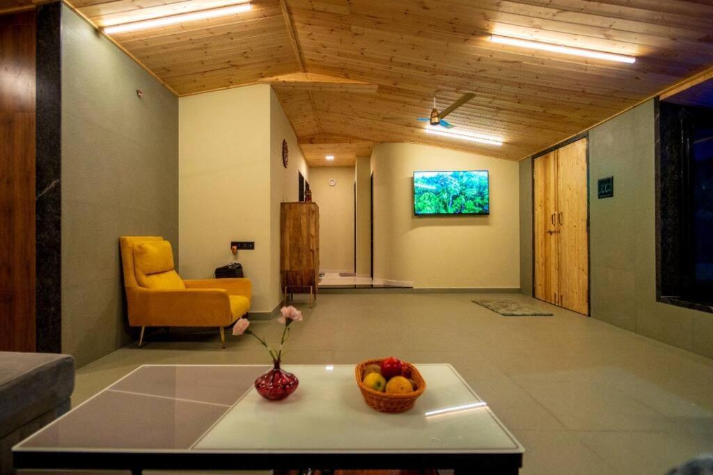 Spicy Mango Lakeside Abode - Luxurious Villa In Pawana Lonavala Luaran gambar