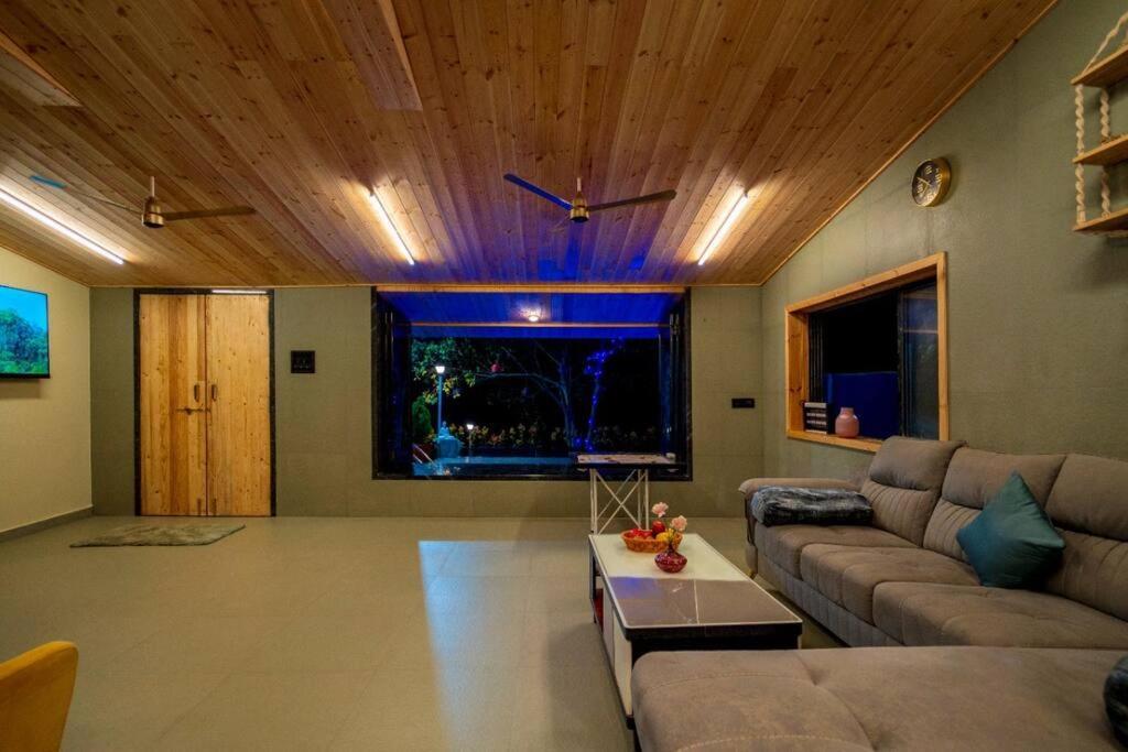 Spicy Mango Lakeside Abode - Luxurious Villa In Pawana Lonavala Luaran gambar